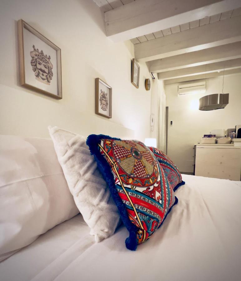 נוטו Rooms 153 Principe Umberto מראה חיצוני תמונה